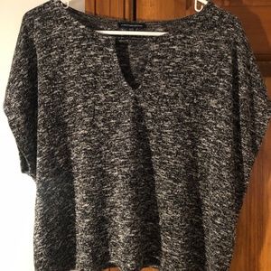 American Eagle Black and Gray Short Sleeve shirt